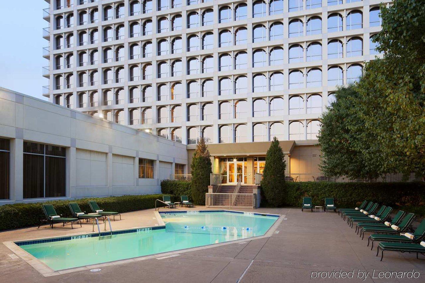 Doubletree By Hilton Dallas Market Center Facilities photo