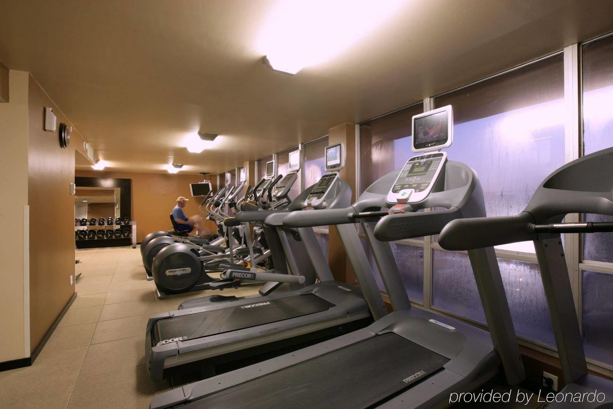 Doubletree By Hilton Dallas Market Center Facilities photo
